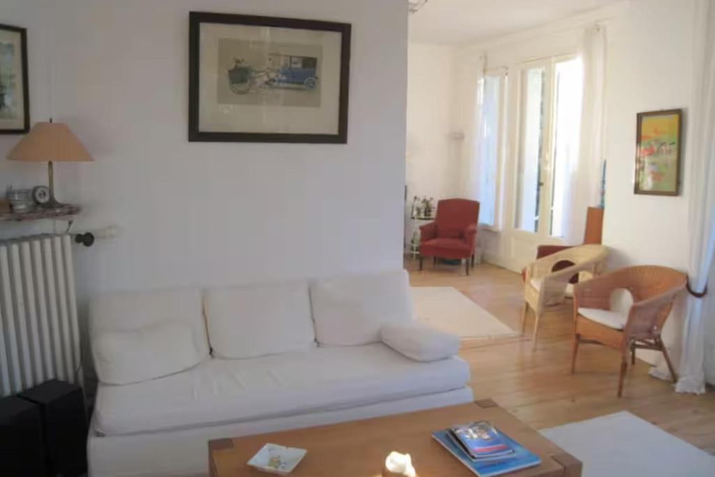 Large family villa 50m from the beach - 2