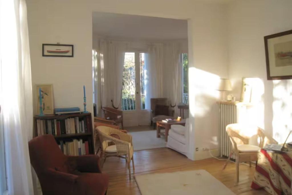 Large family villa 50m from the beach - 3