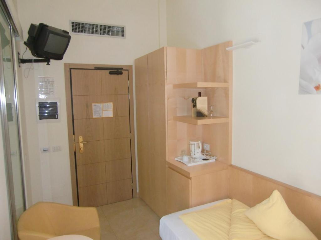 Beach Hotel Du Lac Malcesine — Hotel rooms in Malcesine, Veneto