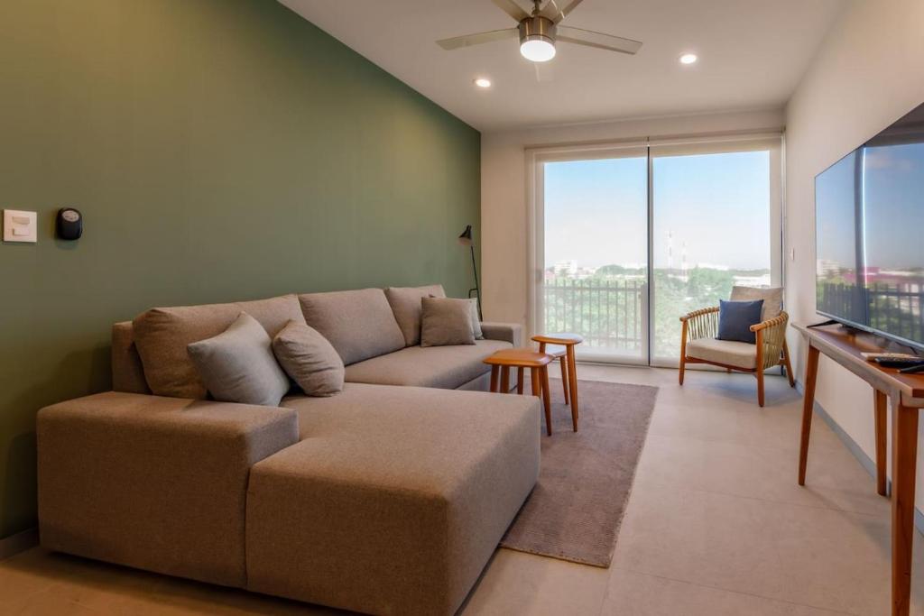 2 BR Penthouse Private Pool y Parking Sleeps 8 - 3