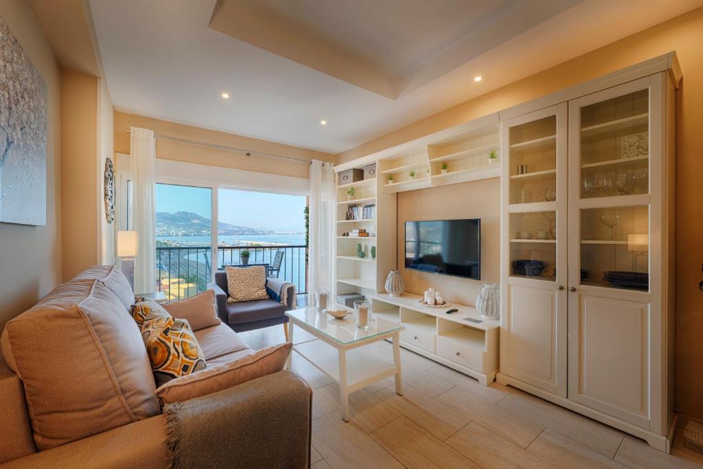 Fuengirola. Bonito apartamento en Paseo Marítimo. Espectaculares vistas al mar. Primera línea - 5