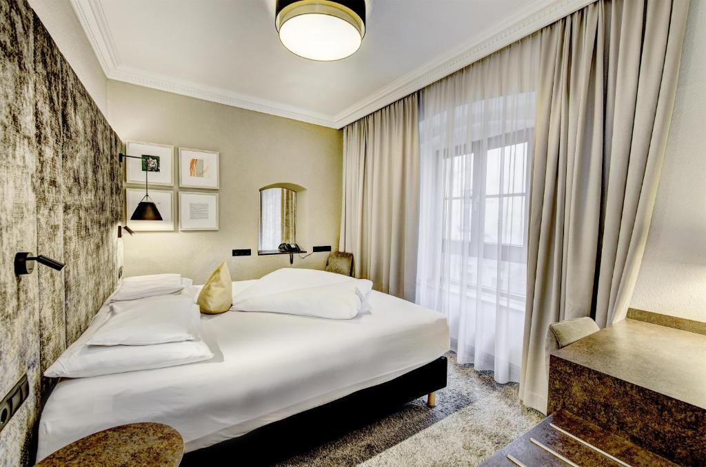 Hotel Goldener Adler, BW Signature Collection - 2