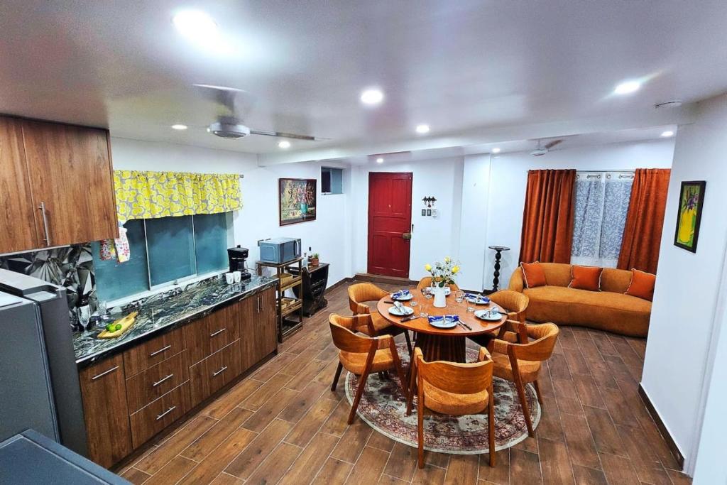 Casa Pacheco 2 - Modern 2BR 1 BA, Walk to Castle and Beach, Secure Parking Included - 3