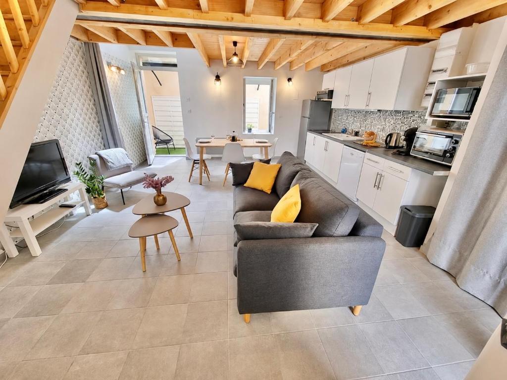 Charmante Maison avec Extérieur - Stationnement Gratuit - 3