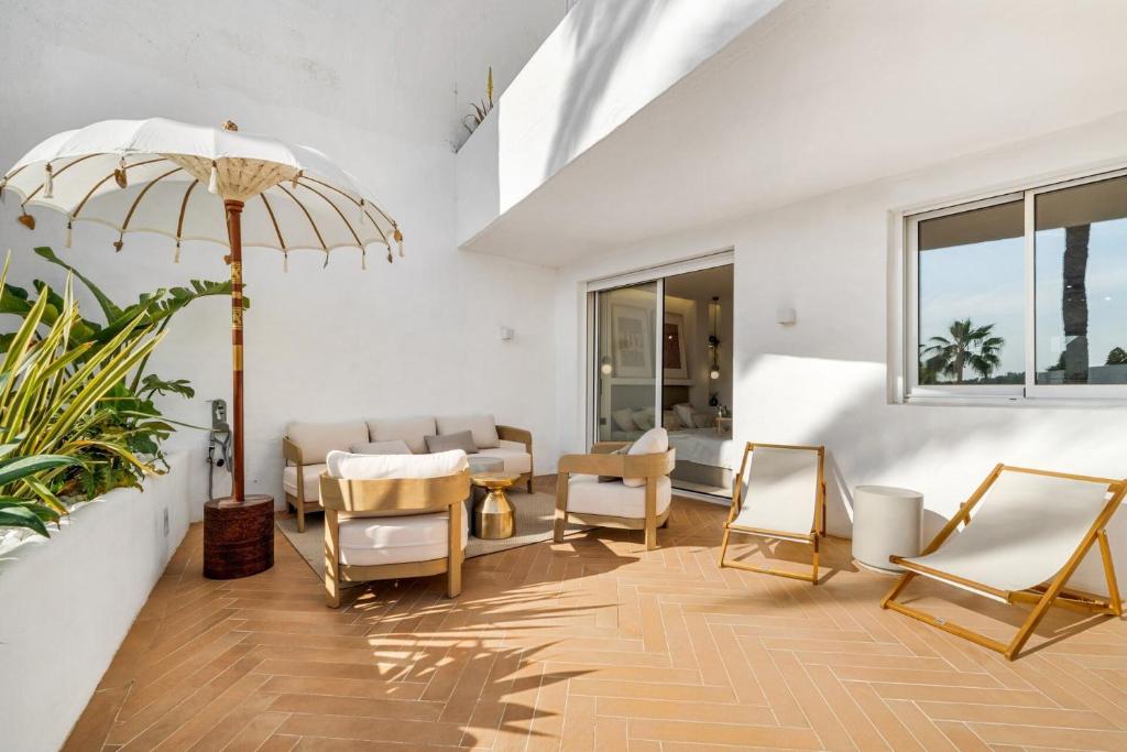 Superb Lorcrimar apartment, Puerto Banus, Marbella - 5