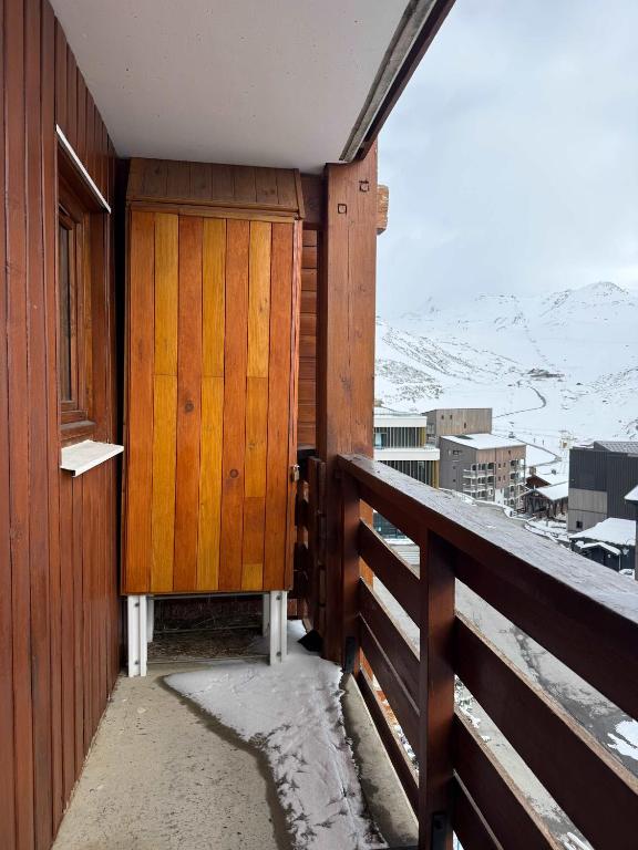 Residence Altineige Ski In-Out with WiFi in Val Thorens "V22" by Versant Collection - 4