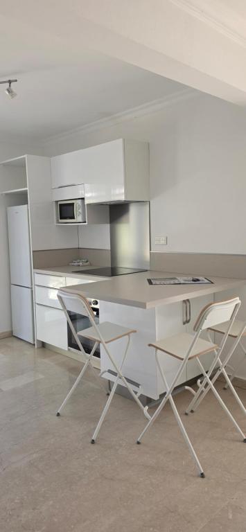 Le Grand Jardin d'Azur - Antibes - 130 m2 jardin, piscine, parking - 6-8 personnes - 5