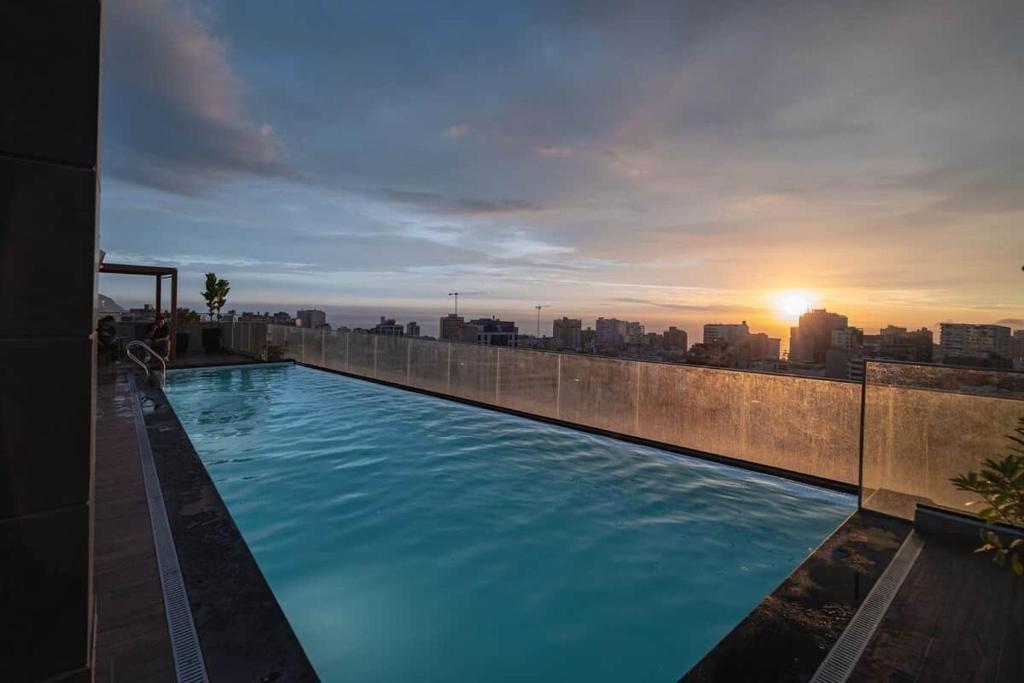 Studio Premium Luz Natural ·Larco · A/C · Recep24h - 5