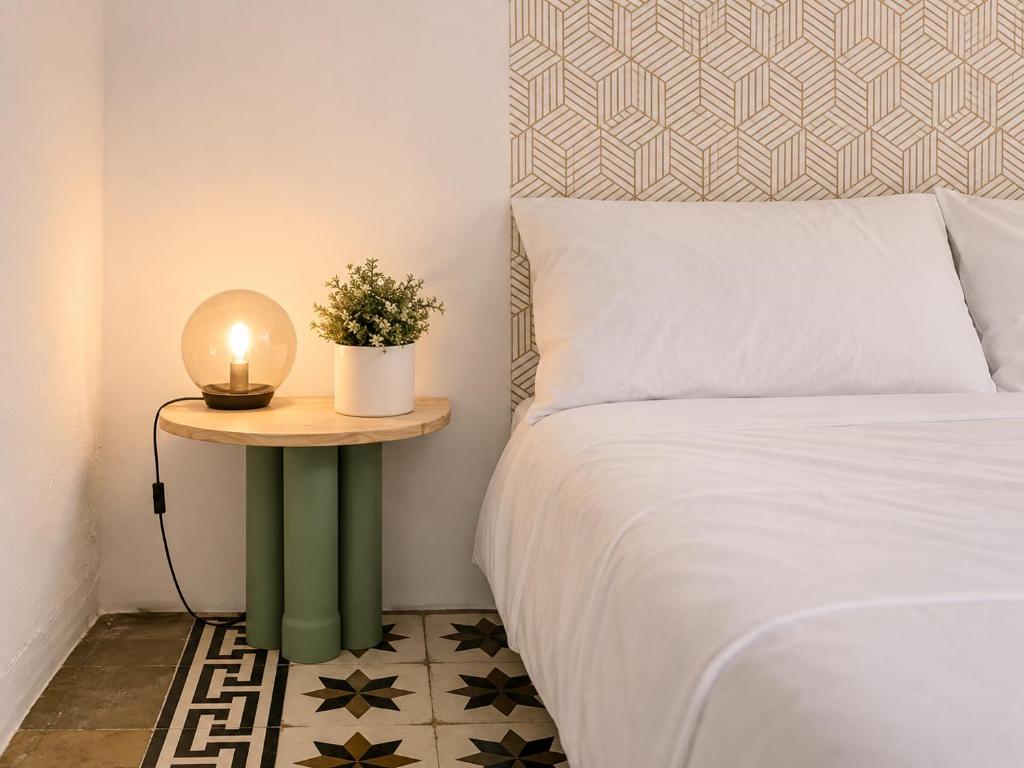 Maria Magdalena - Room 8 - 2