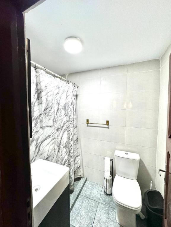 LaCasita Independent Cottage for 5 Ppl Located 7 mins from Downtown - 4