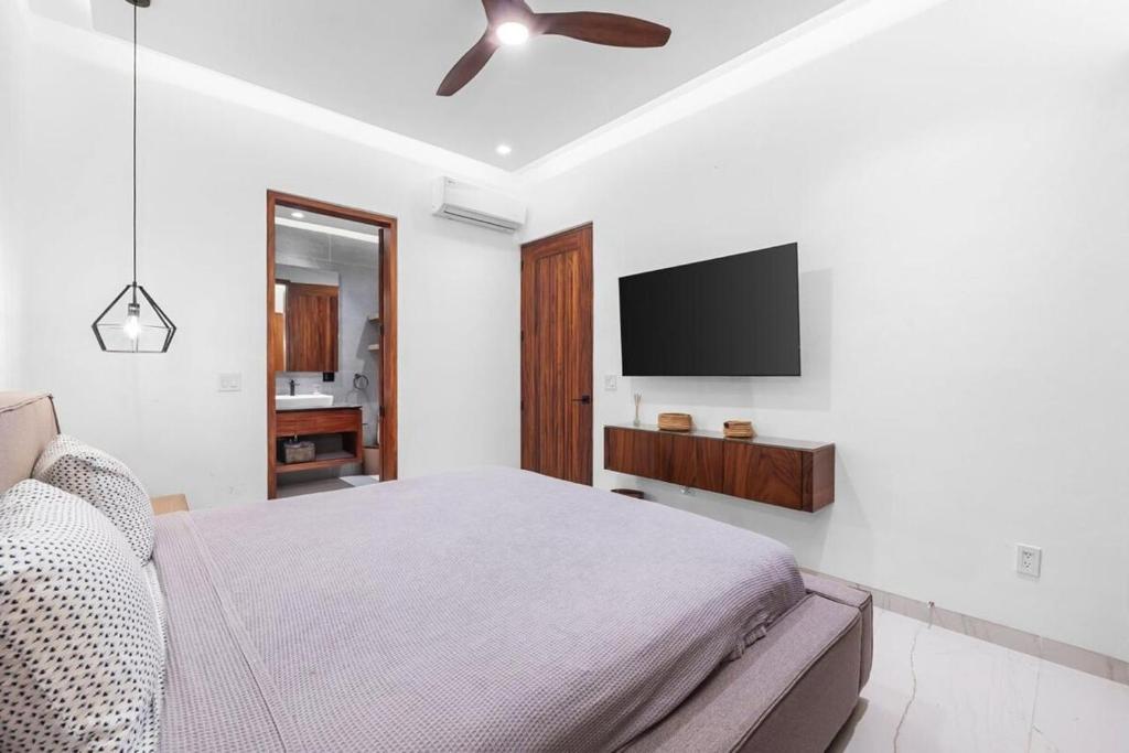 Modern and cozy in a romantic area - 5