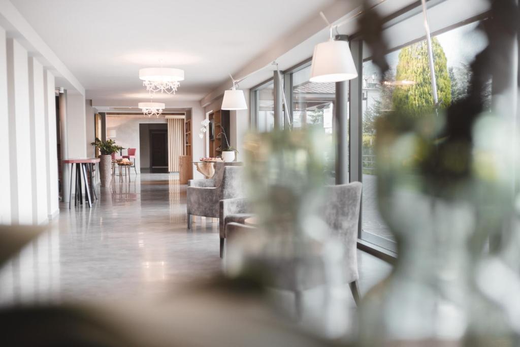 Hotel Tiefenbrunn Gardensuites & Breakfast - 3
