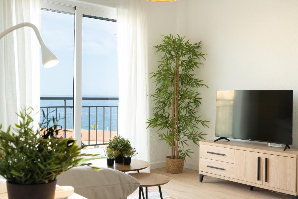 Seaside Penthouse in Alicante - AC and Wifi - 1