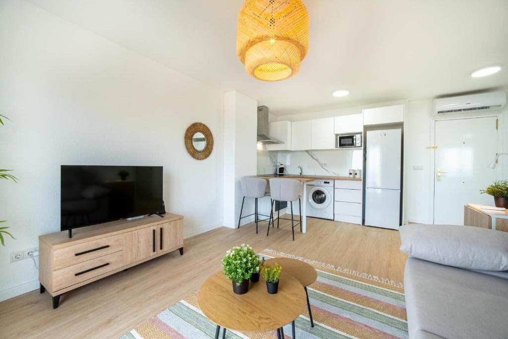 Seaside Penthouse in Alicante - AC and Wifi - 4
