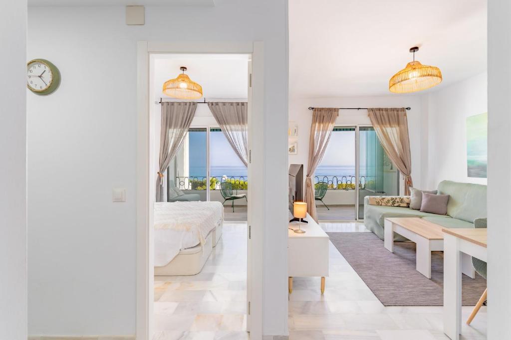 GuestReady - Beachfront in Torrox - 2