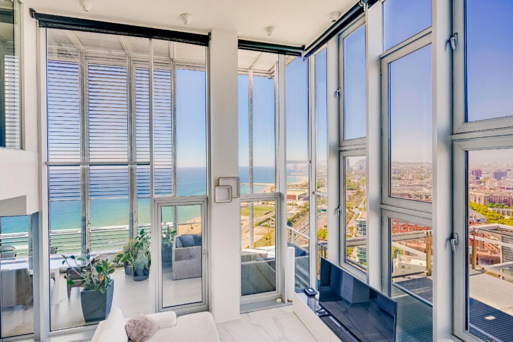 Penthouse With The Best Views! - 1