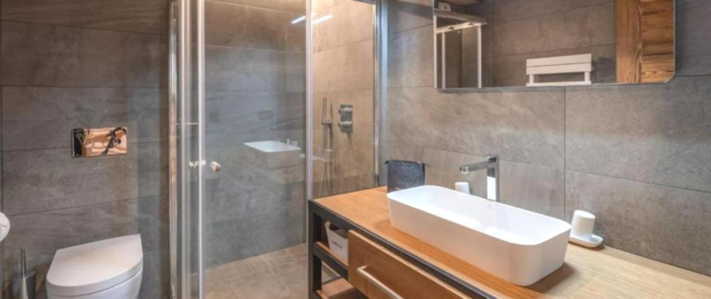 Exclusive 3-Bedroom Penthouse in Ischgl - 4