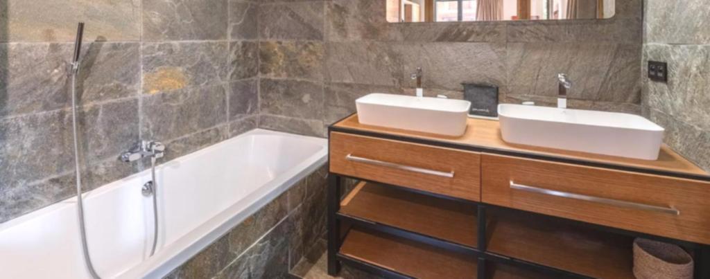 Exclusive 3-Bedroom Penthouse in Ischgl - 5