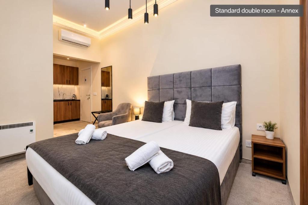 Kings Palace Suites - 3