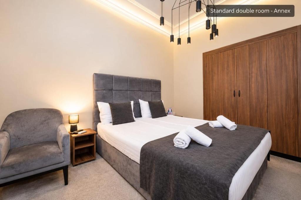 Kings Palace Suites - 4