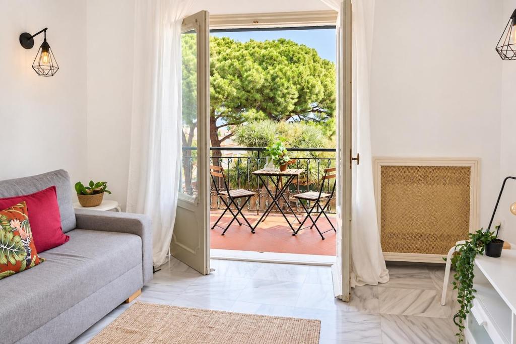 Villa Arroyo - Renovated Apartment for 6 with Sea Views and Two Terraces - 1
