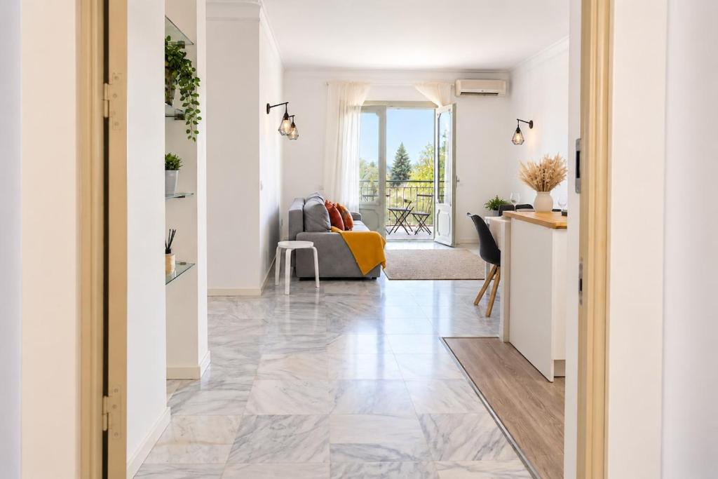 Villa Arroyo - Renovated Apartment for 6 with Sea Views and Two Terraces - 5
