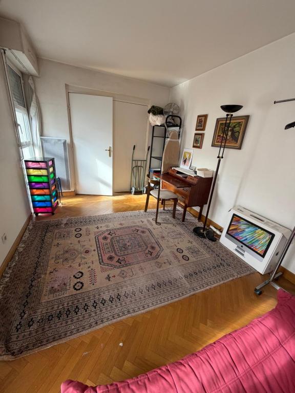 13 m2 bedroom in a fully equipped 126 m2 apartment - 4