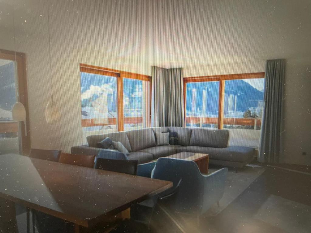 Cozy Family Home - 1