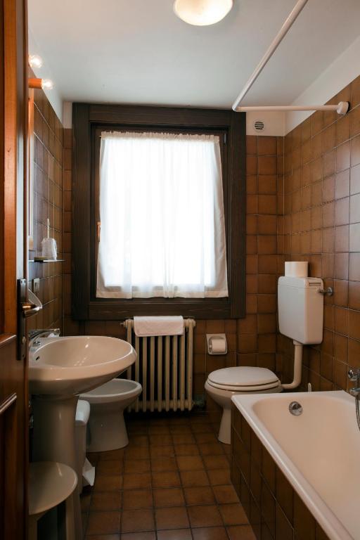 Hotel Chalet Alpino - 4