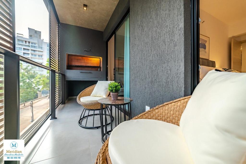 1A Steps from Shopping del Sol and Paseo La Galería! - 1