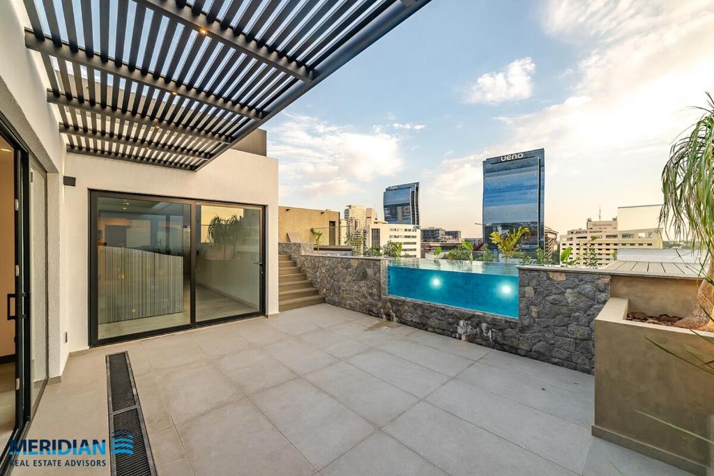 1A Steps from Shopping del Sol and Paseo La Galería! - 4