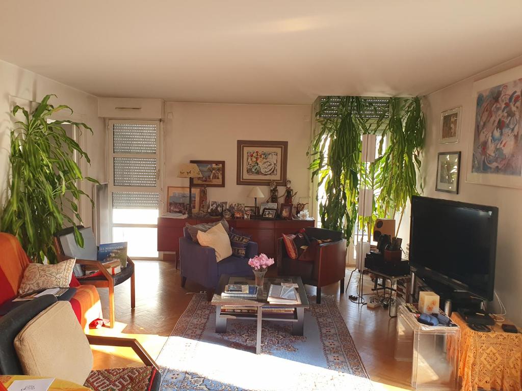 13 m2 bedroom in a fully equipped 126 m2 apartment - 1