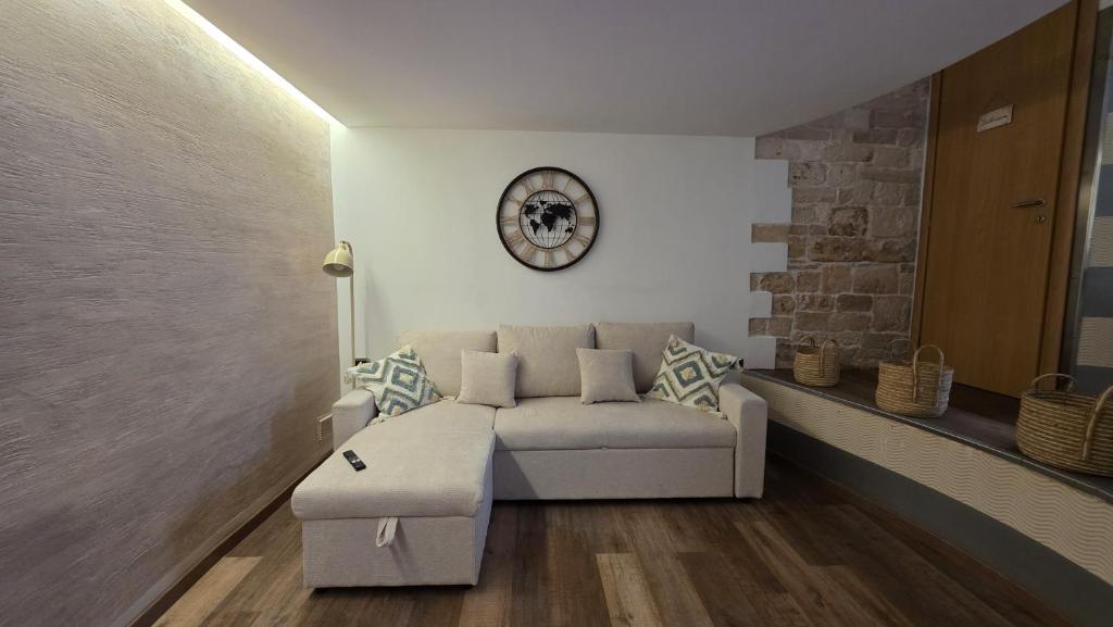 Amphora Apulia Suite - 5