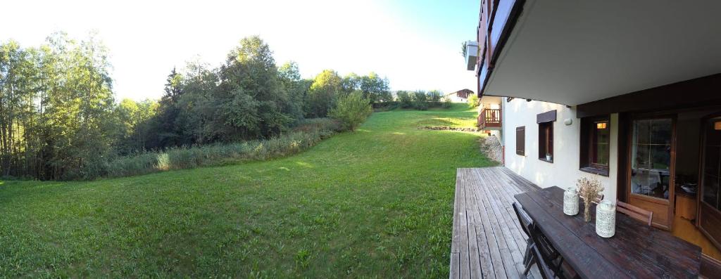 Appartement ski-inski-out terrasse et piscine - 1