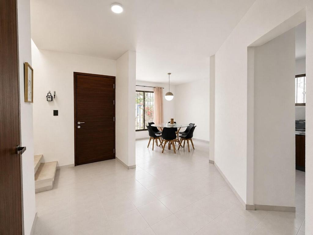 Gupy 26 - 3BR Beach House Steps from the Beach Near the Ferry - 4