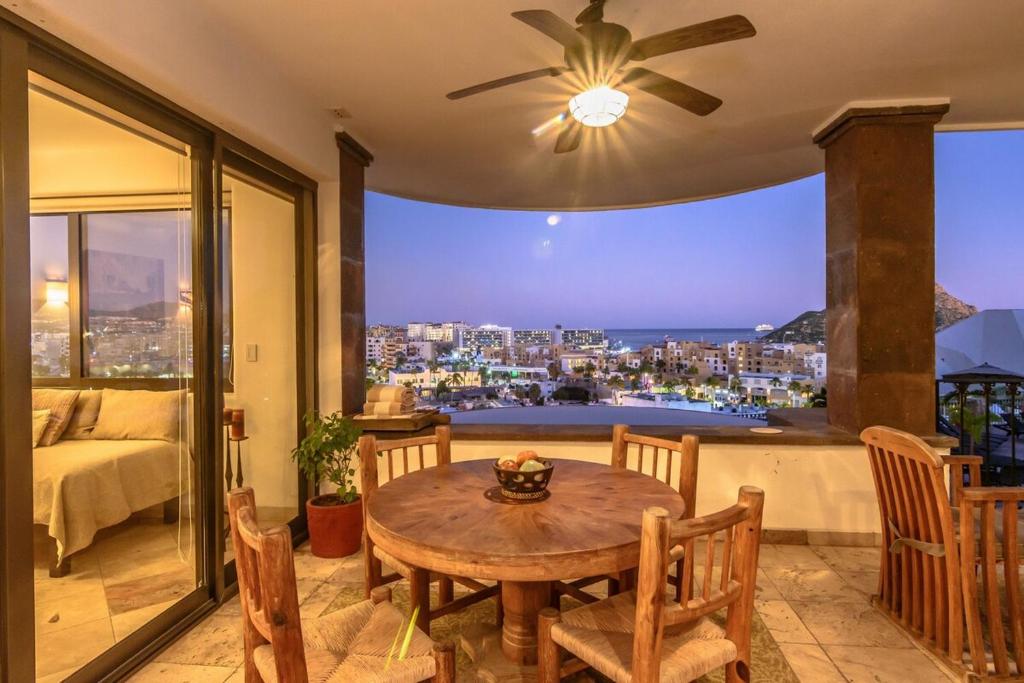 Luxury Condo - Great View - Easy Walk Everywhere! - 2