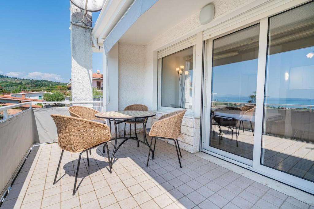 Apt for 4 Lake View, Terrace, WiFi and freeParking - 5