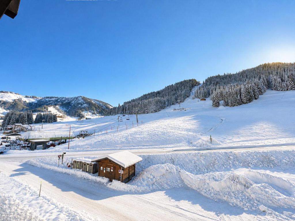 Appartement neuf duplex, ski-in/ski-out, WiFi, parking - FR-1-505-190 - 1