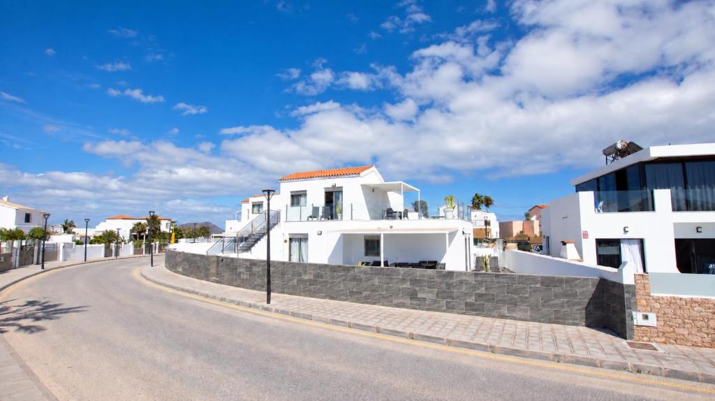 Book Jet - Front Beach Geranio Terrace Suites - 1