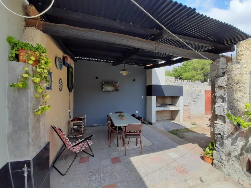 CASA ND - NUESTRO DESTINO - Pileta, Quincho, Céntrica, 6 Personas - 4