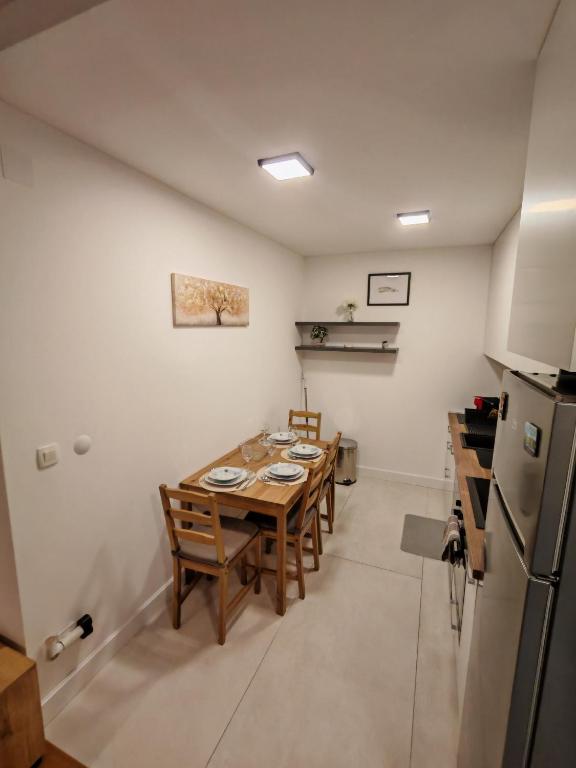 Solis Apartment & Free Garage Parking - 2