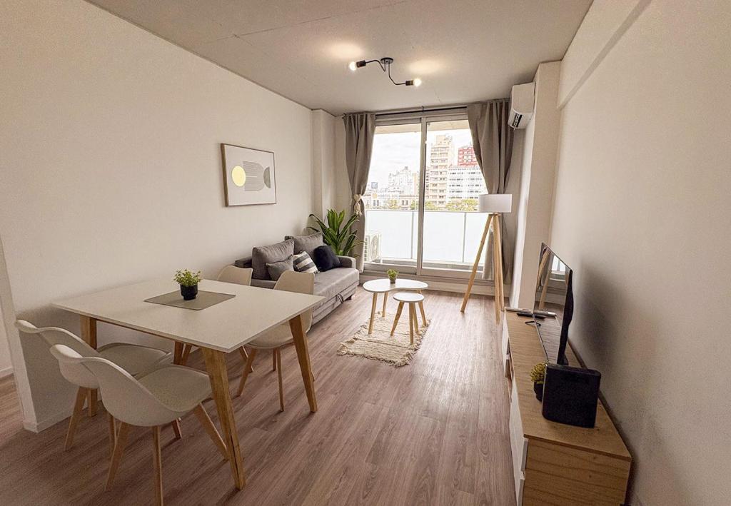 RentUp - Encantador a Estrenar con Balcon Cerca de San Telmo y Puerto Madero - 1