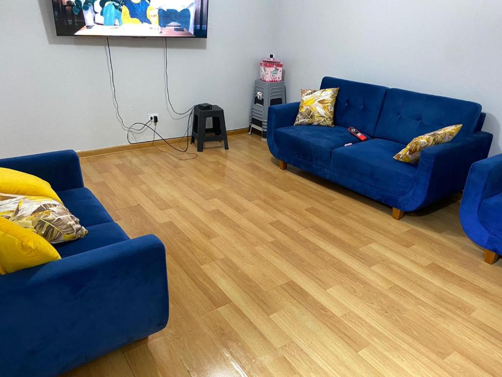 Modern 4 bedroom apartment near train station - 3