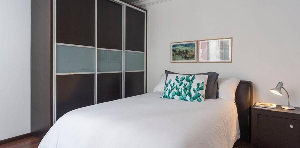 Condesa Residence Campeche 11 Exceptional 2BR, 1BA Apartment with Grand Living Space - 2