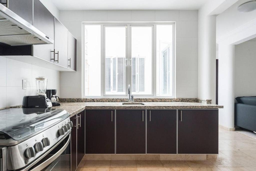 Condesa Residence Campeche 8 Urban Elegance 2BR 1BA Apartment with Large Living Areas - 3