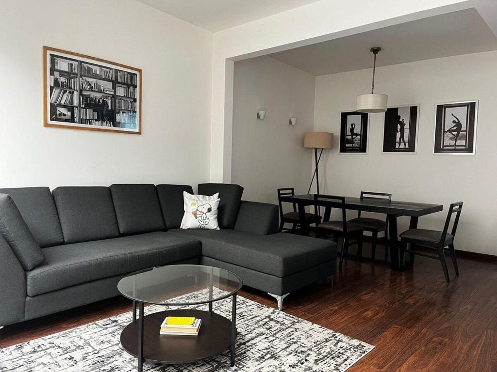 Condesa Residence Amsterdam 204 Private 1Bed 1Ba on Amsterdam Av - 5