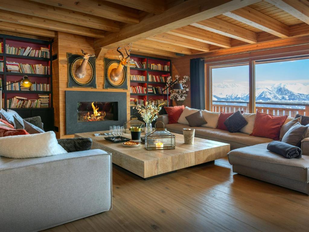 Chalet Fitzgerald - OVO Network - 3