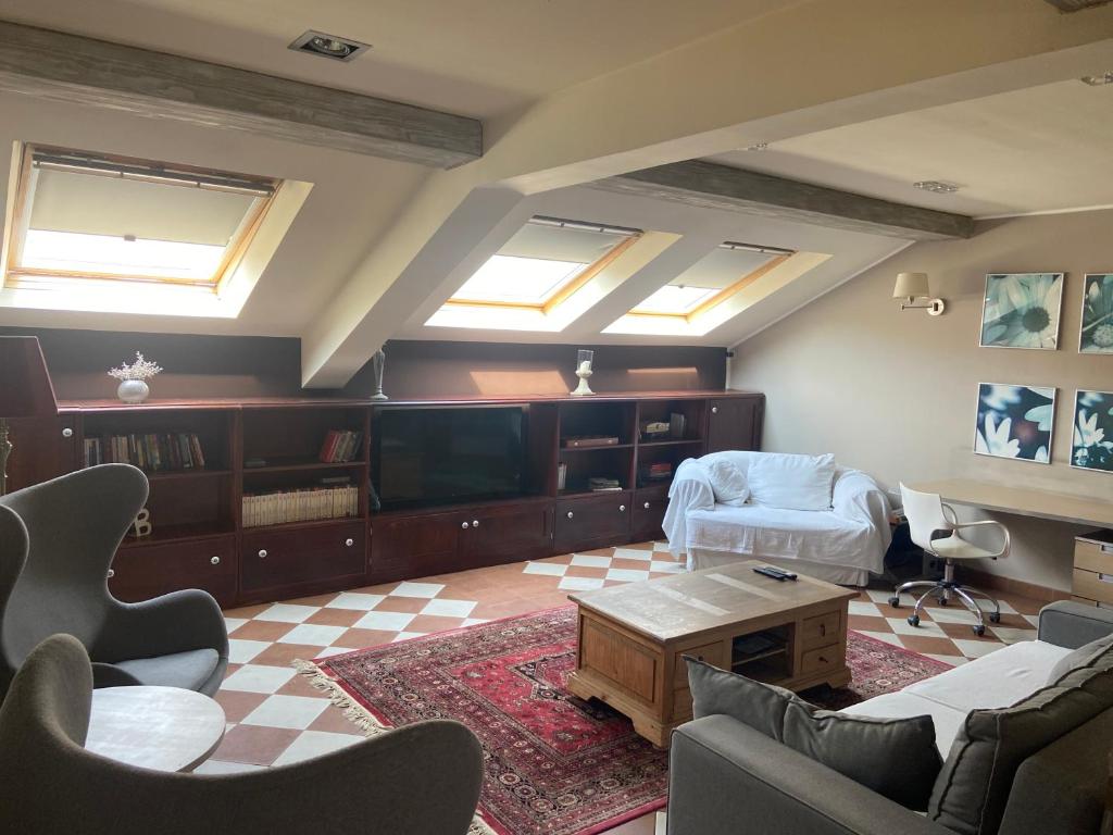 Nušićeva Rooftop Terrace, 2BR, Belgrade Center, Up to 6 Guests - 2