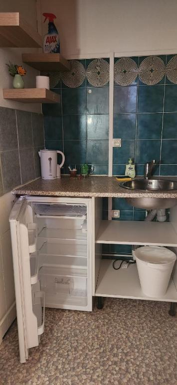 Réouverture et nouvelle gestion - Logement privatif - chambre équipée - Coeur de Bordeaux proche Victoire - 3