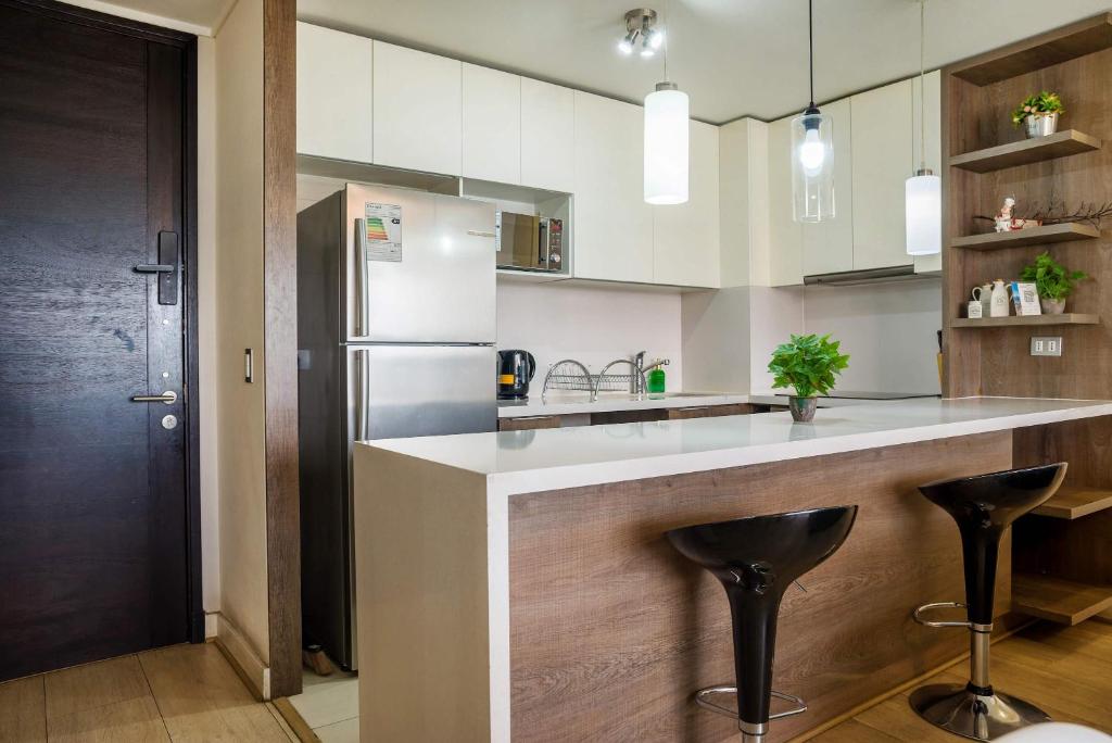 Exclusive Apt in Las Condes Balcony & Pool - 5